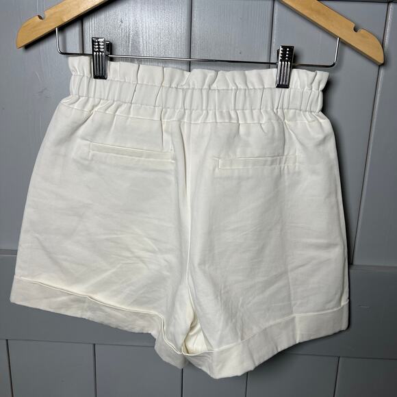 Moodie Women's Cream Cotton Short Size XS - Picture 3 of 6